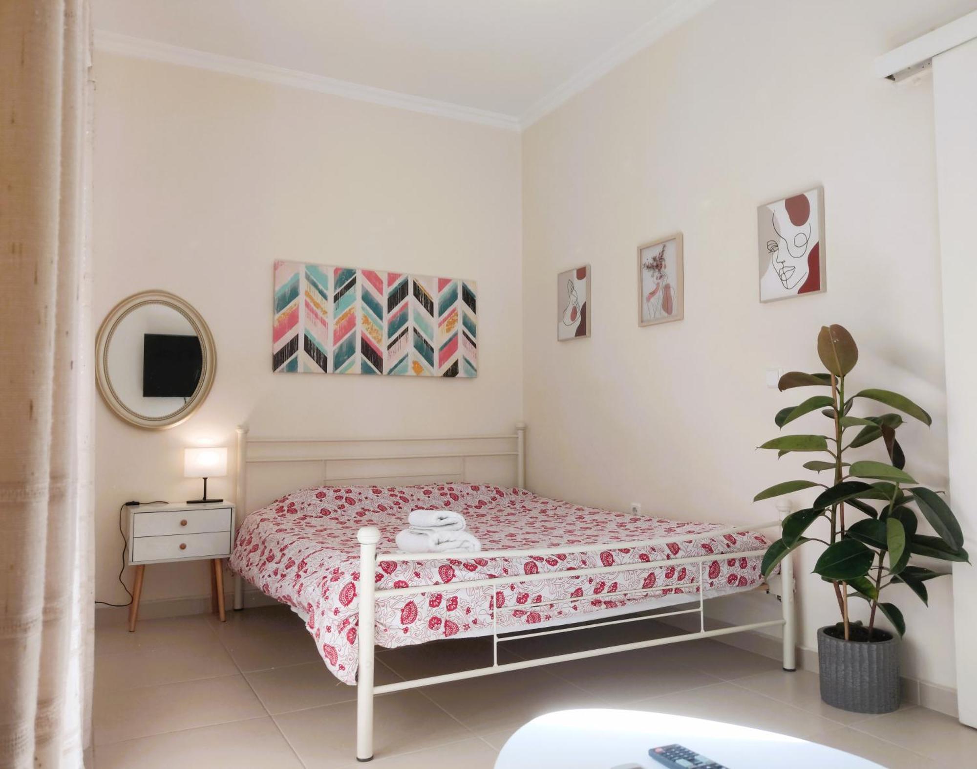 Next To Metro! Bright Apartment With Fully Equipped Kitchen Athens Exterior photo